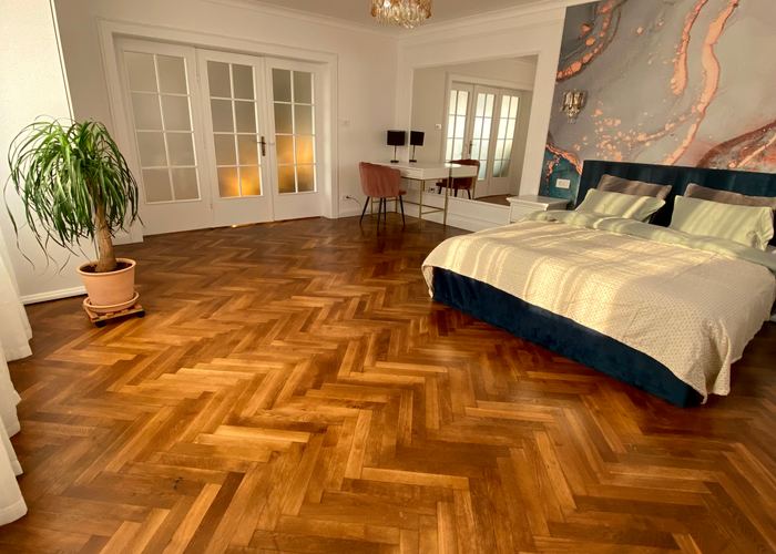 Dormitor matrimonial confortabil Cloos Residence Brașov